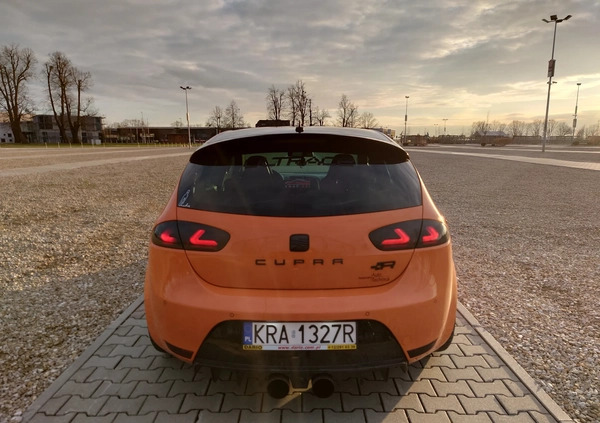 Seat Leon cena 47000 przebieg: 305000, rok produkcji 2009 z Zwierzyniec małe 137